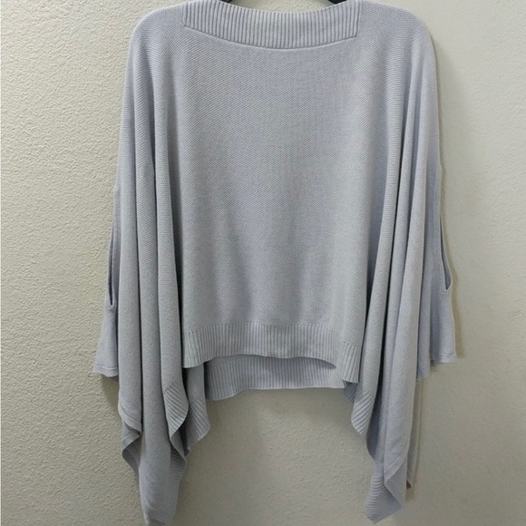 Lululemon Forward Flow Cape - Picture 4 of 6